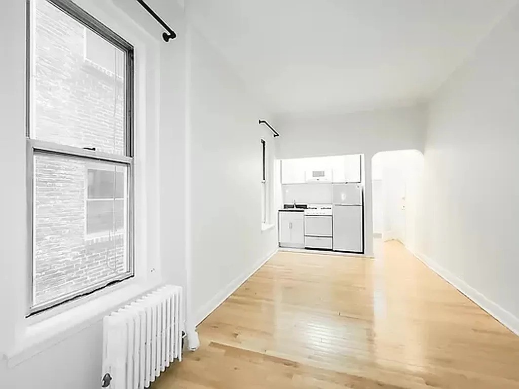 Manhattan studio with white walls