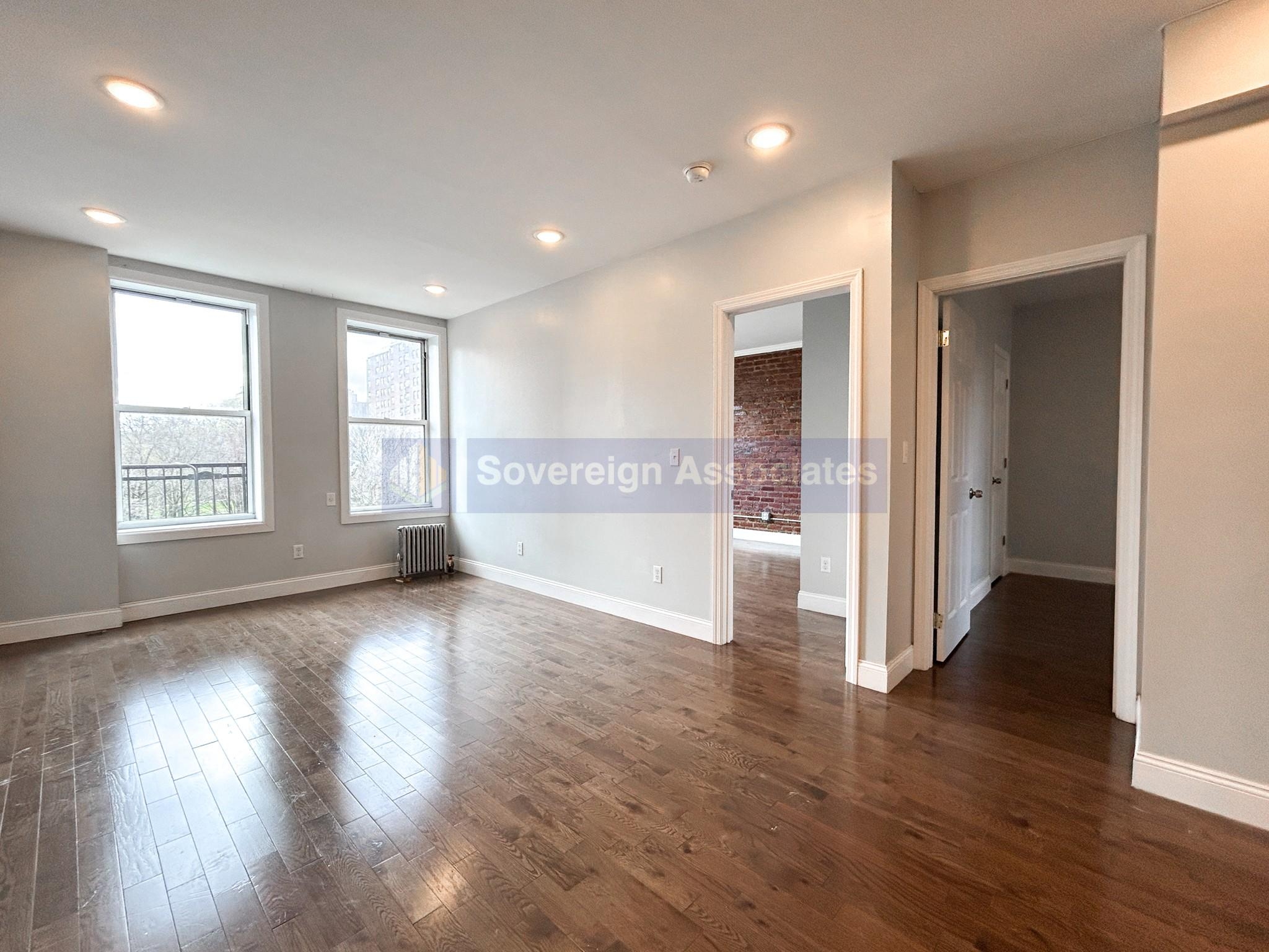 184 Nagle Avenue - Photo 1