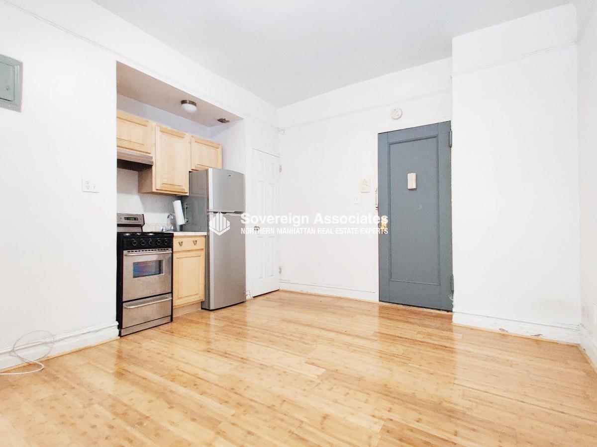 936 West End Avenue - Photo 1