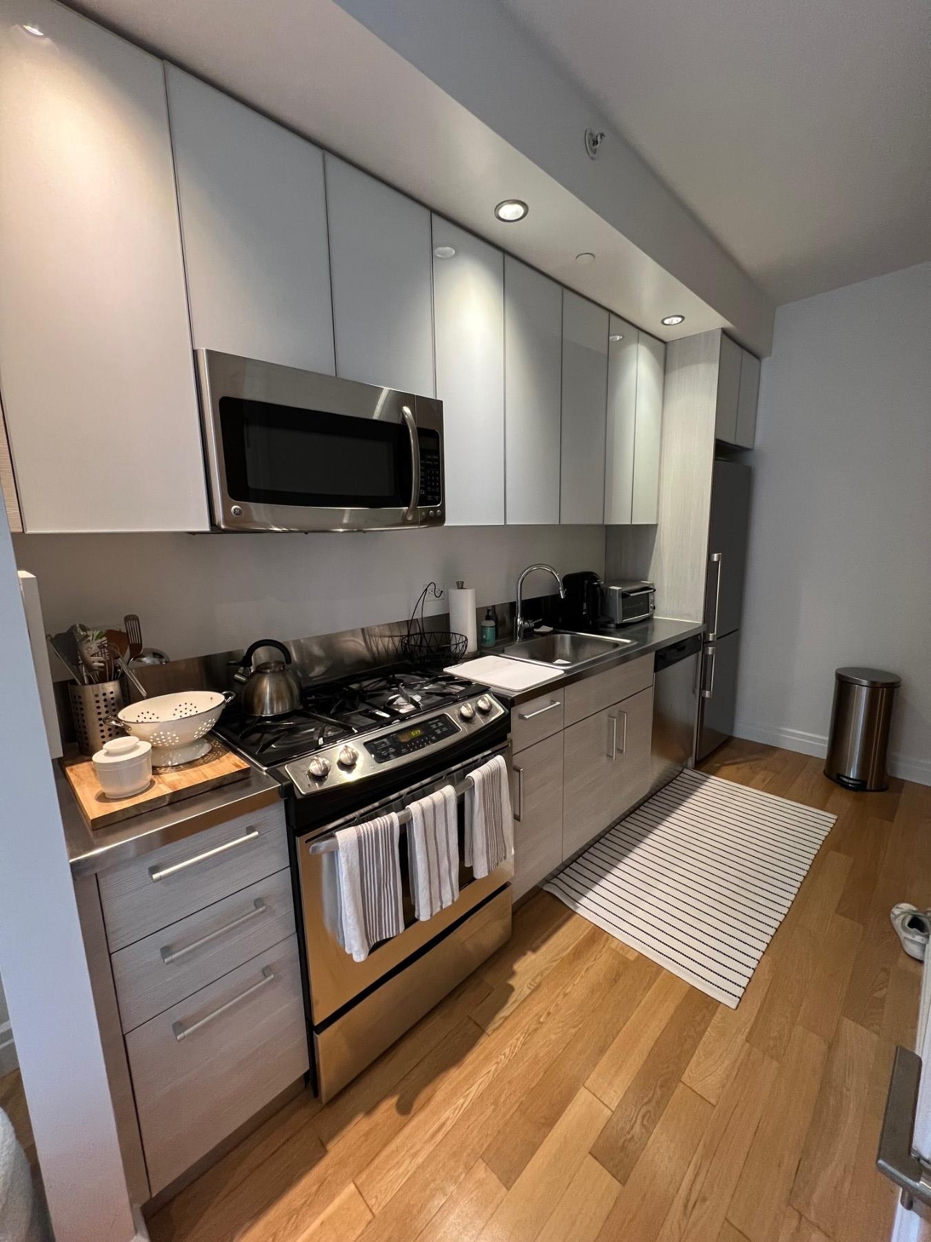 550 West 54th Street - Photo 1